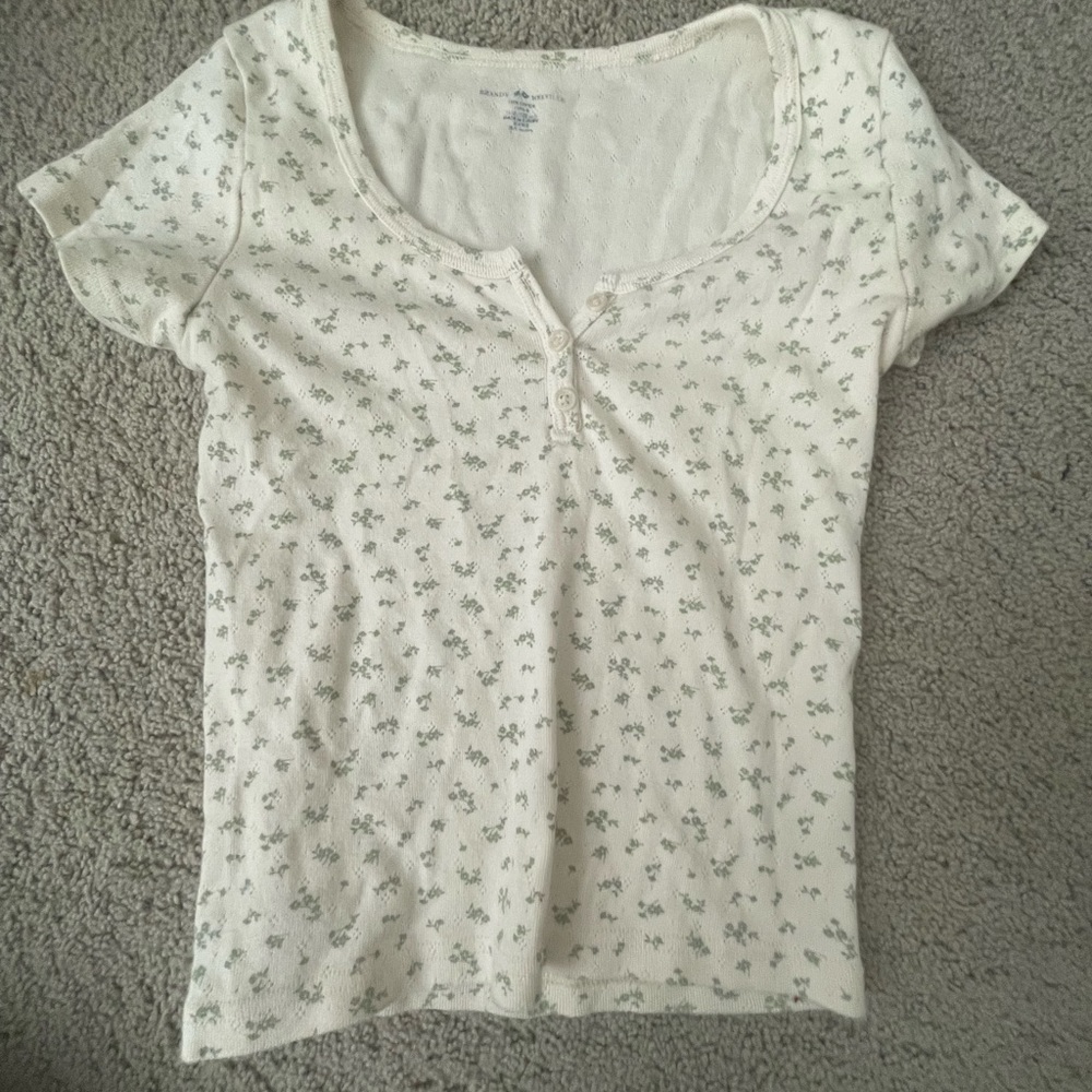 brandy melville floral t shirt
